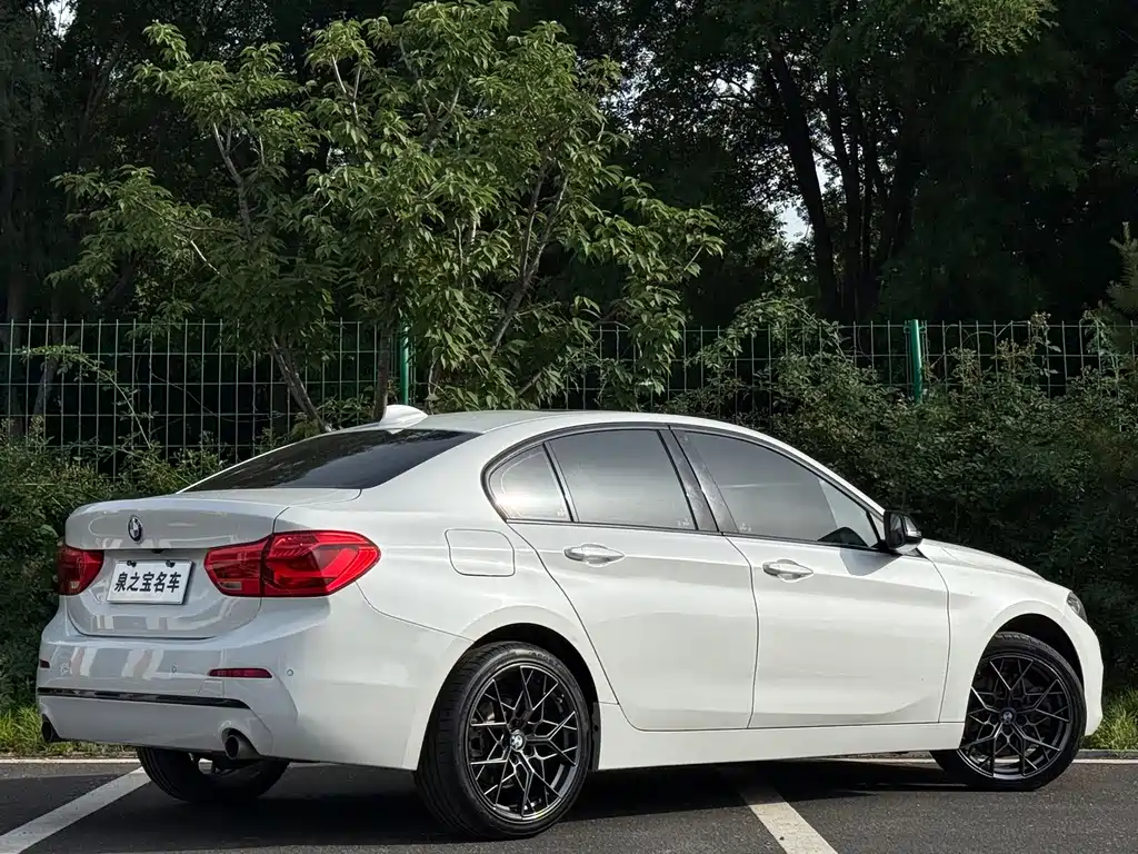 BMW 1 Series — миниатюра 12
