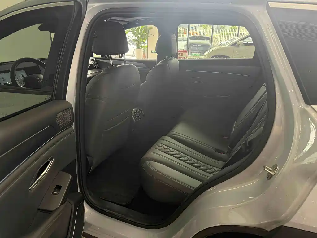 BYD L DM-i — миниатюра 9