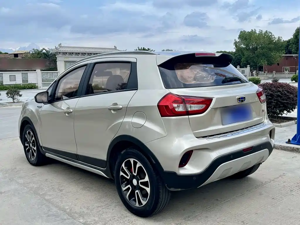 Geely Vision X3 — миниатюра 5