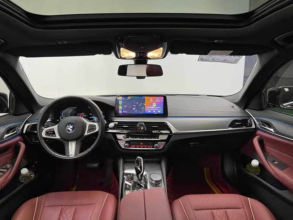 BMW 5 Series New Energy — миниатюра 6