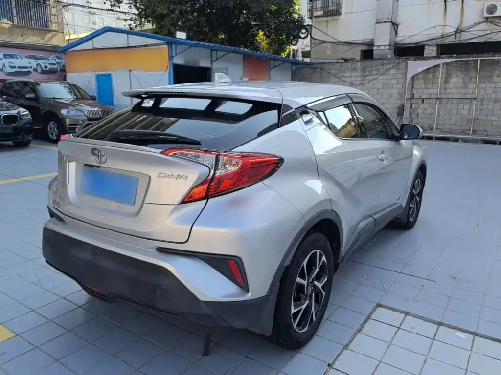 Toyota C-HR — миниатюра 7