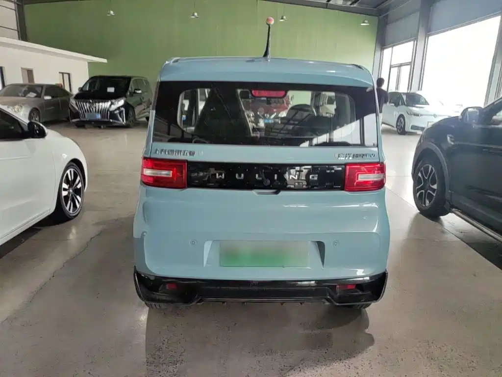 Wuling MINIEV — миниатюра 6