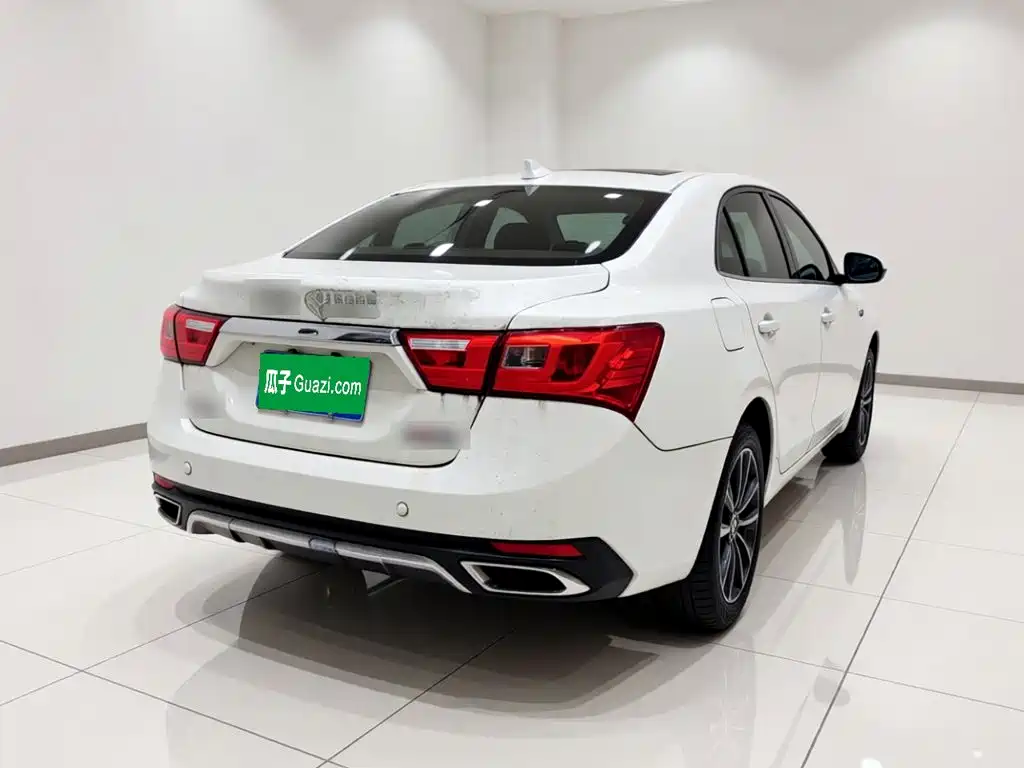 Zotye Zotye Z300 — миниатюра 5