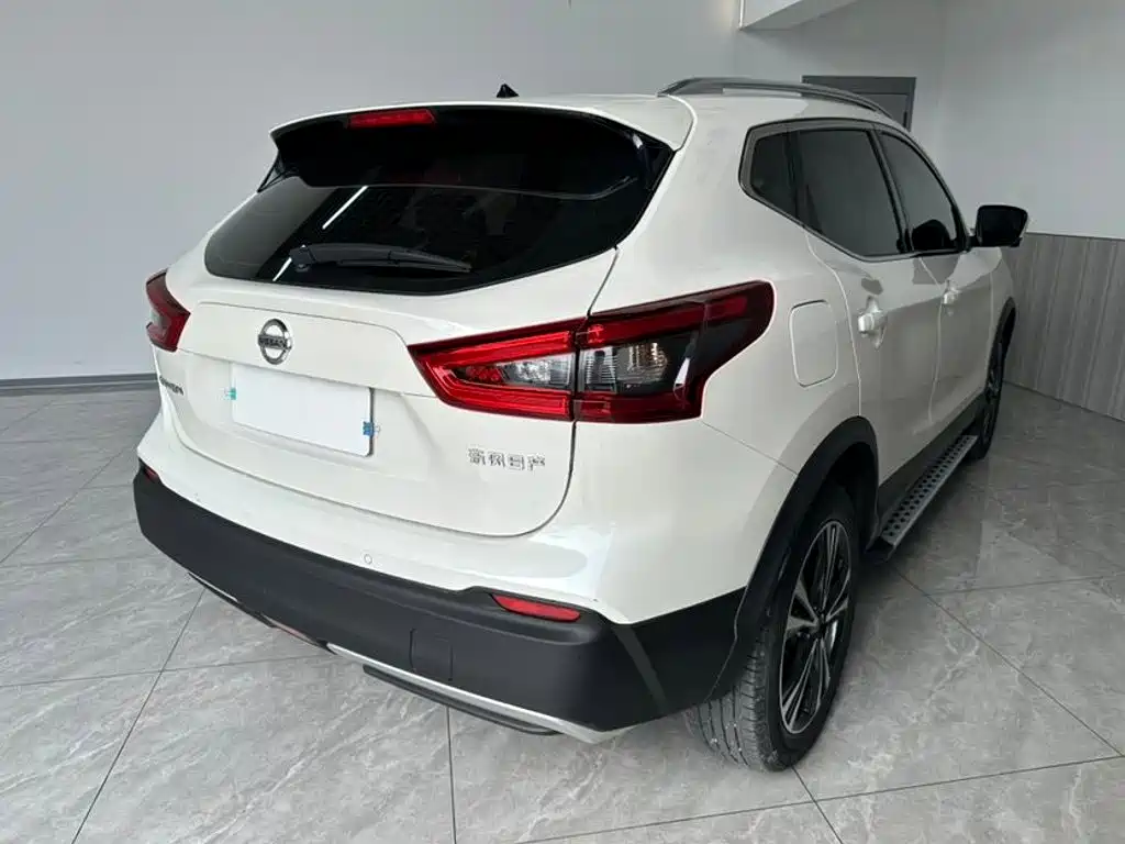 Nissan Qashqai — миниатюра 6