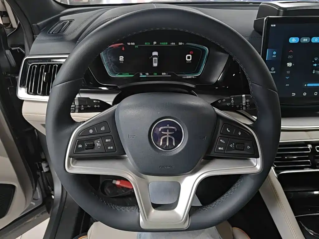 BYD PLUS New Energy — миниатюра 11