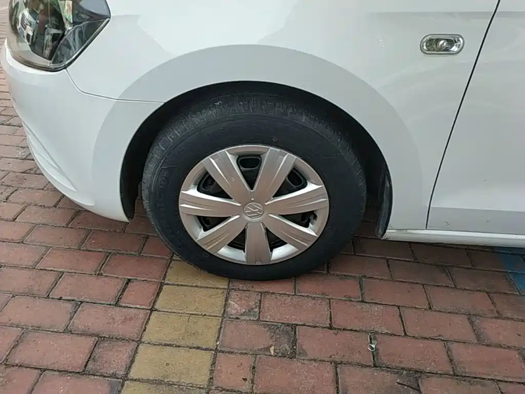 Volkswagen Jetta — миниатюра 23
