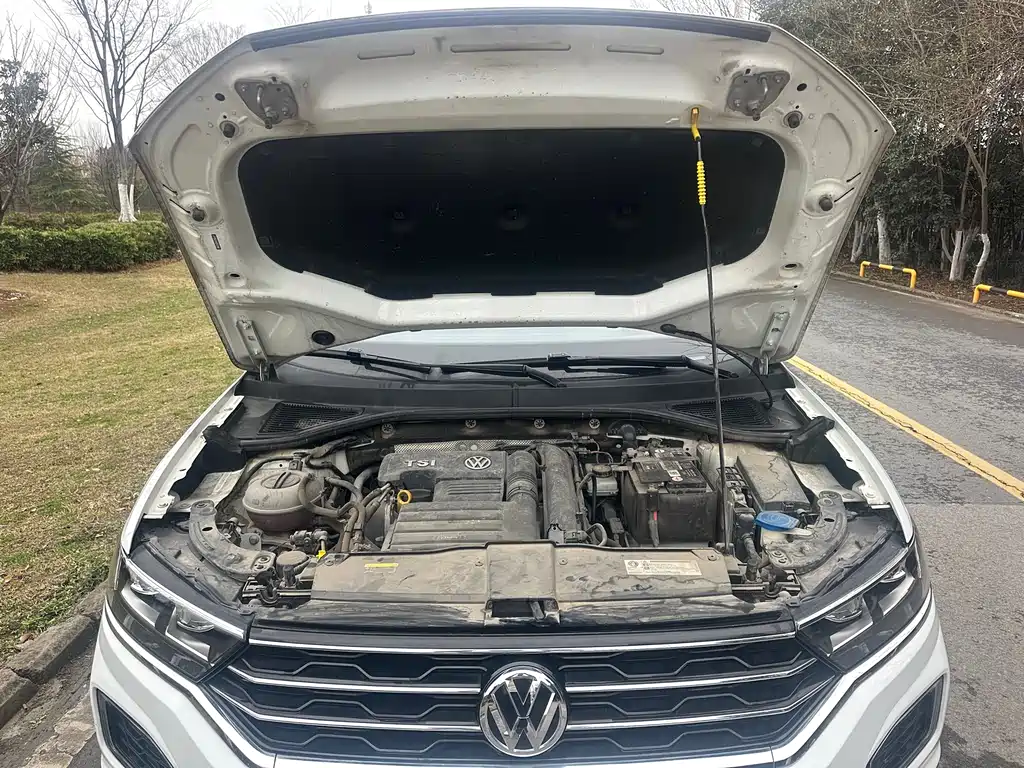 VOLKSWAGEN T ROC EXPLORING SONGS