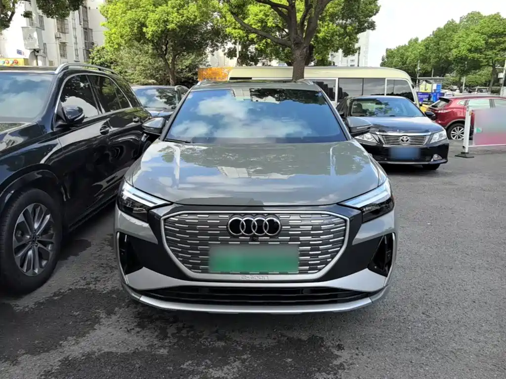 Audi Q4 e-tron — миниатюра 3