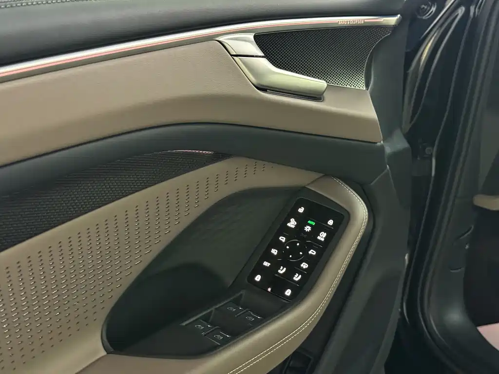 Audi A6L — миниатюра 13