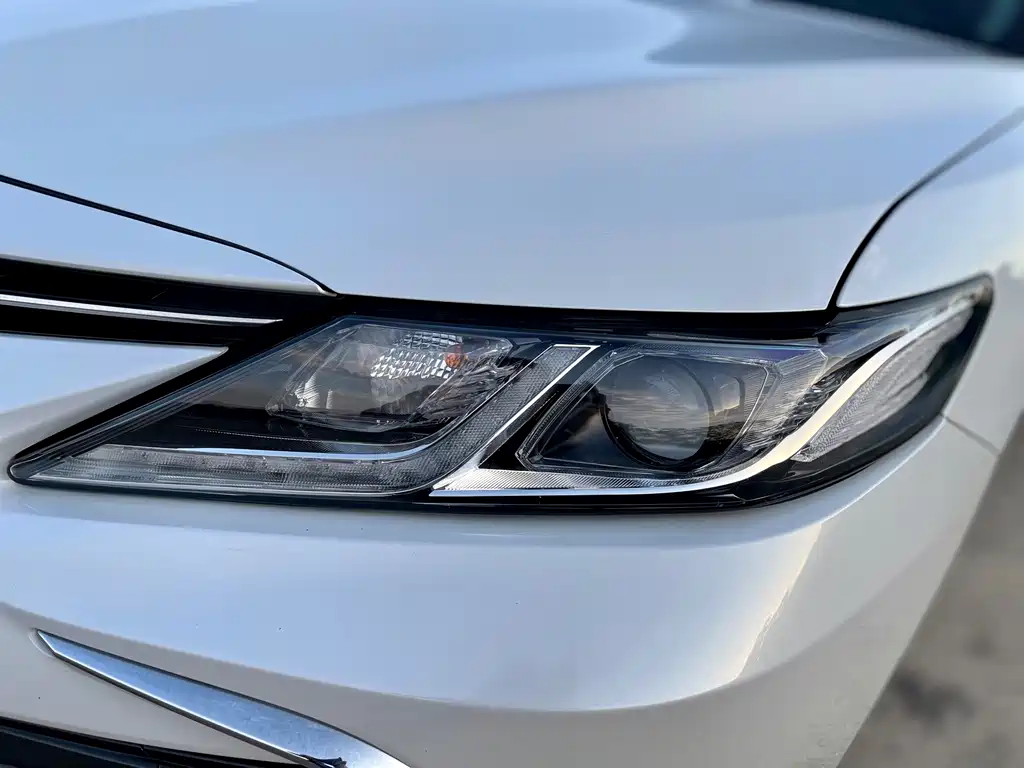 Toyota Camry — миниатюра 7
