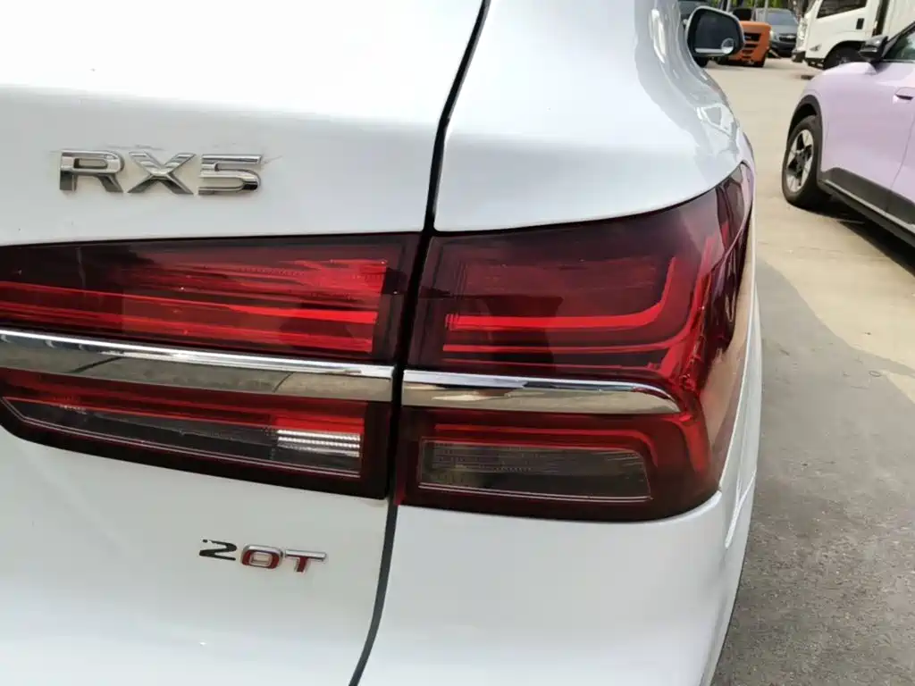 Roewe RX5 — миниатюра 8