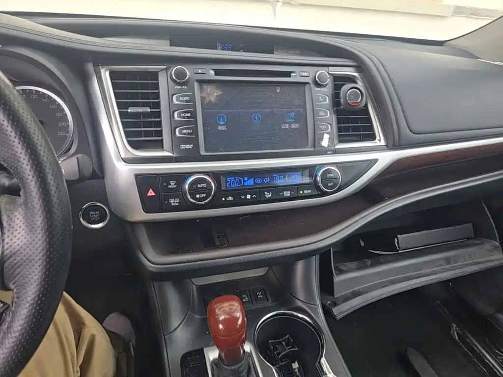 Toyota Highlander — миниатюра 6