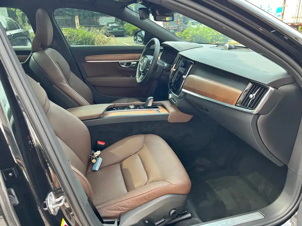 Volvo S90 — миниатюра 10