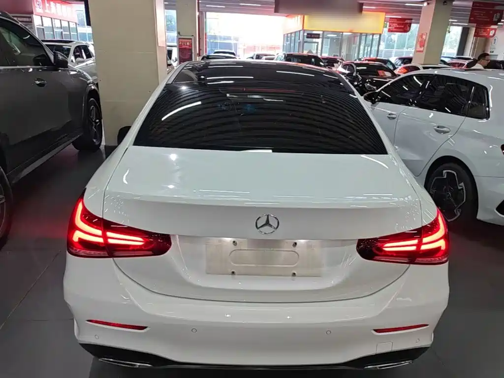 Mercedes-Benz A-Class — миниатюра 6