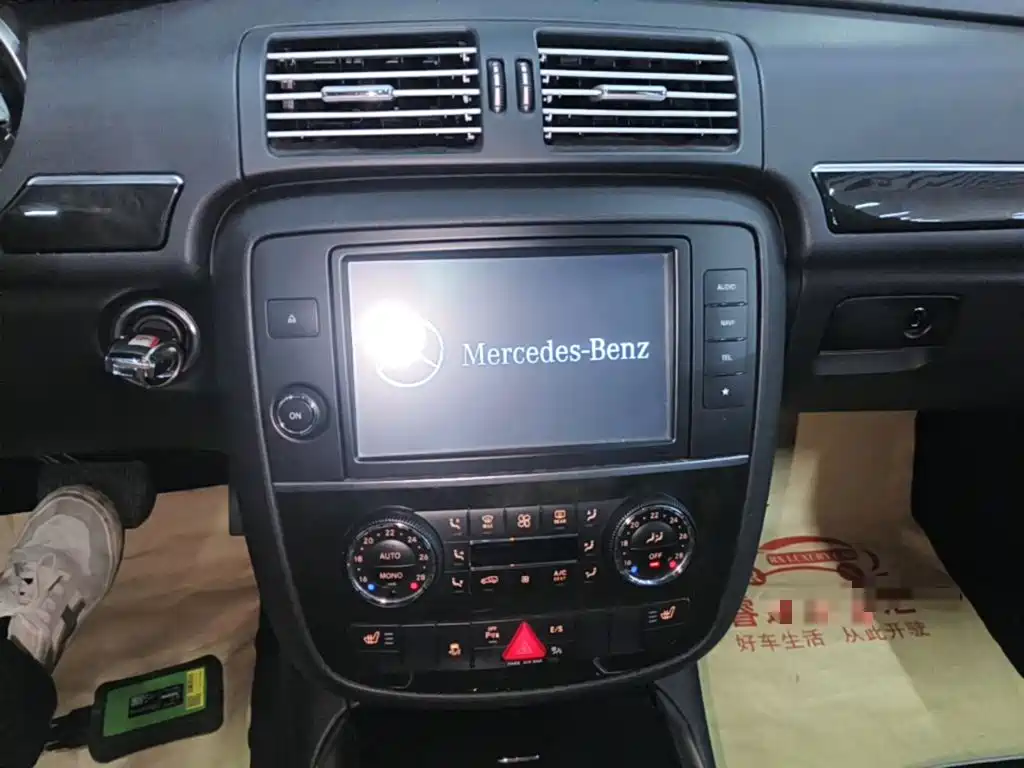 Mercedes-Benz R-Class — миниатюра 13
