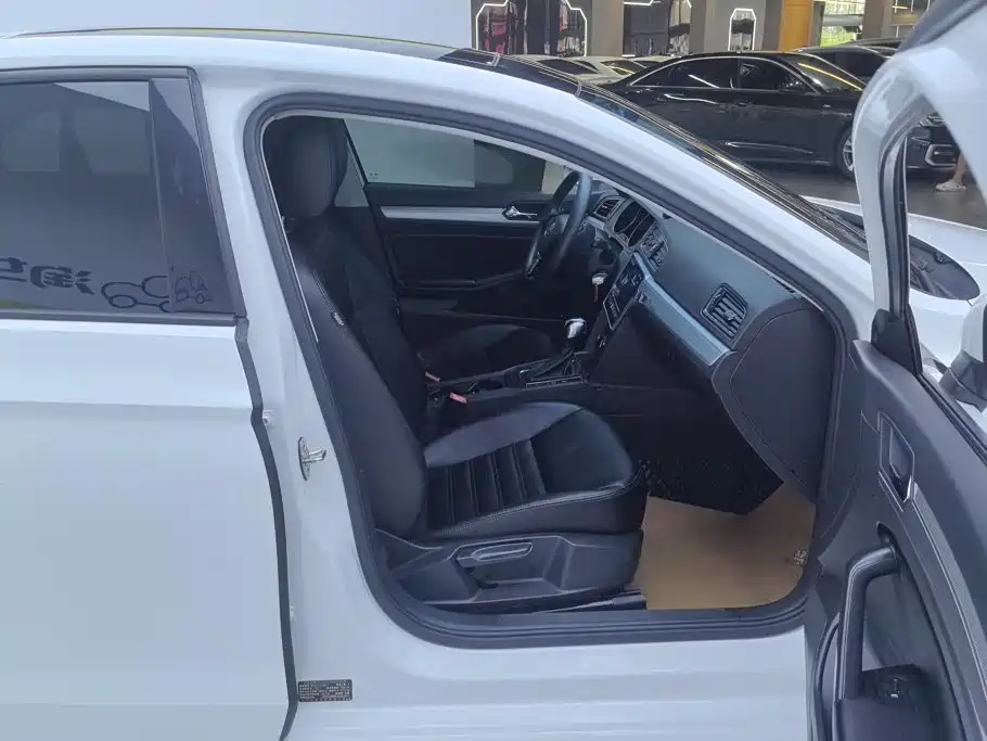 Volkswagen Lamando — миниатюра 8