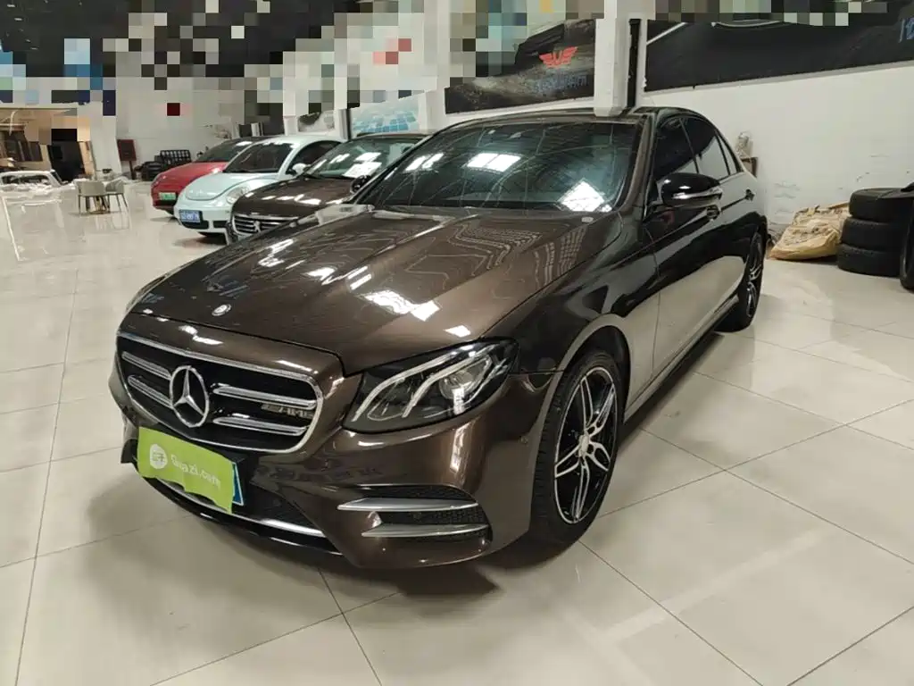 Mercedes-Benz E-Class — миниатюра 2
