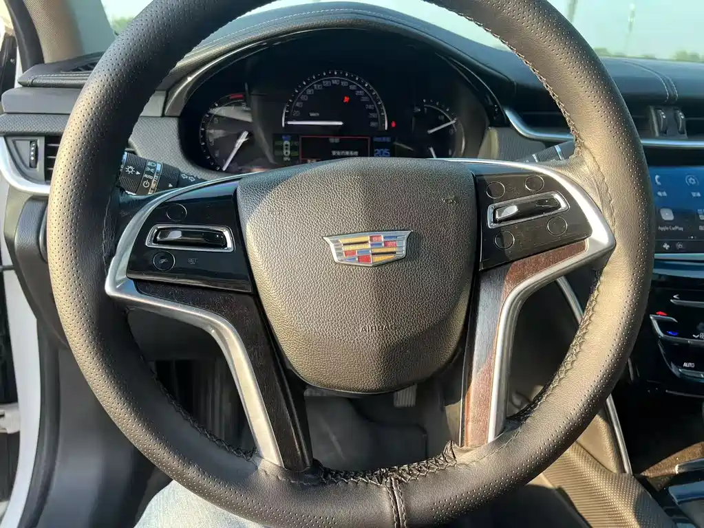 Cadillac XTS — миниатюра 10