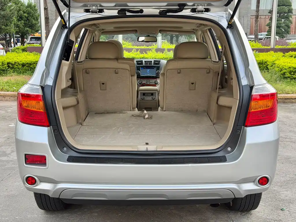 Toyota Highlander (Import) — миниатюра 21