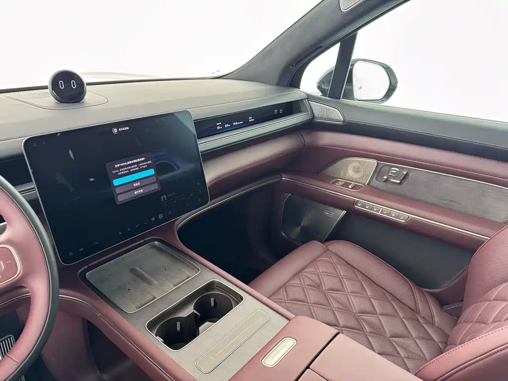 NIO ES8 — миниатюра 6