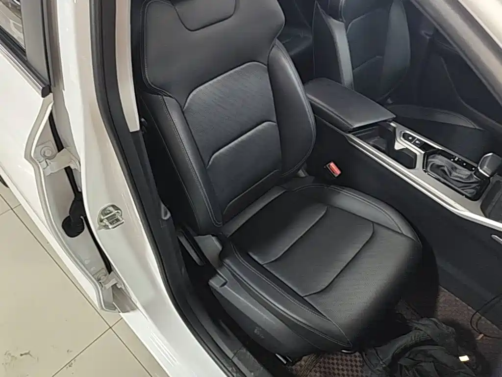 Geely Emgrand — миниатюра 25