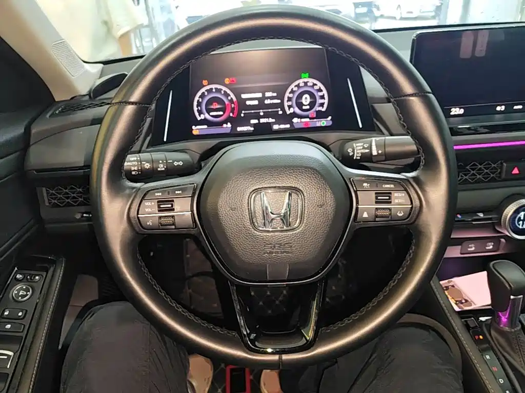 Honda Accord — миниатюра 11