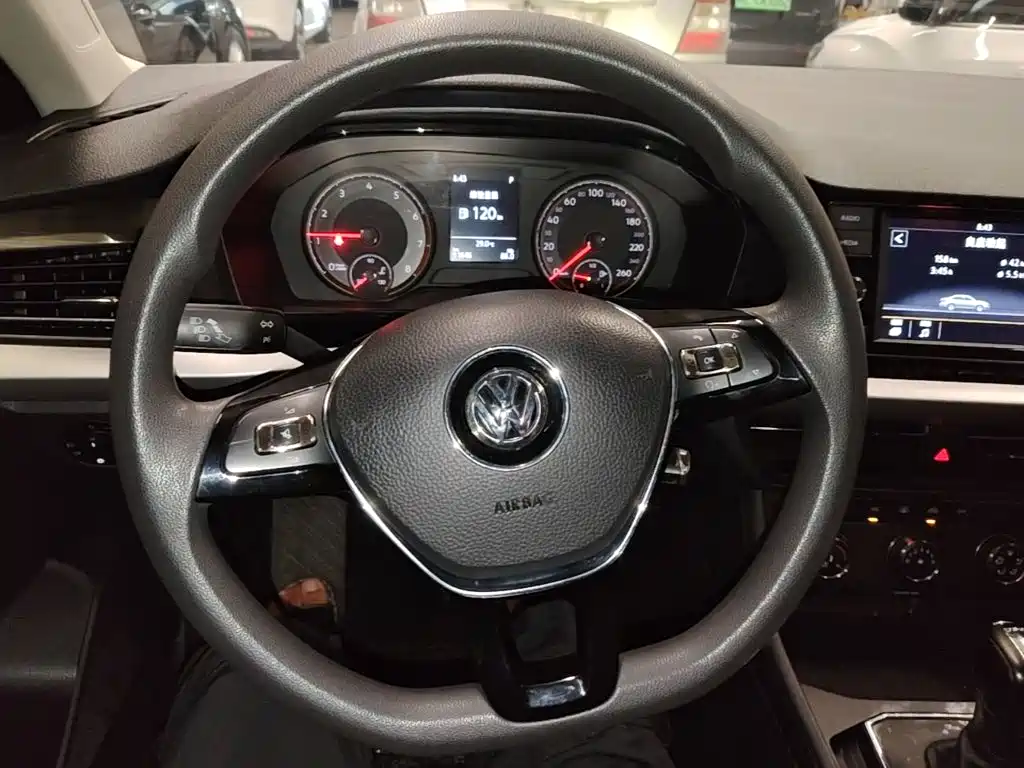 Volkswagen Lavida — миниатюра 11