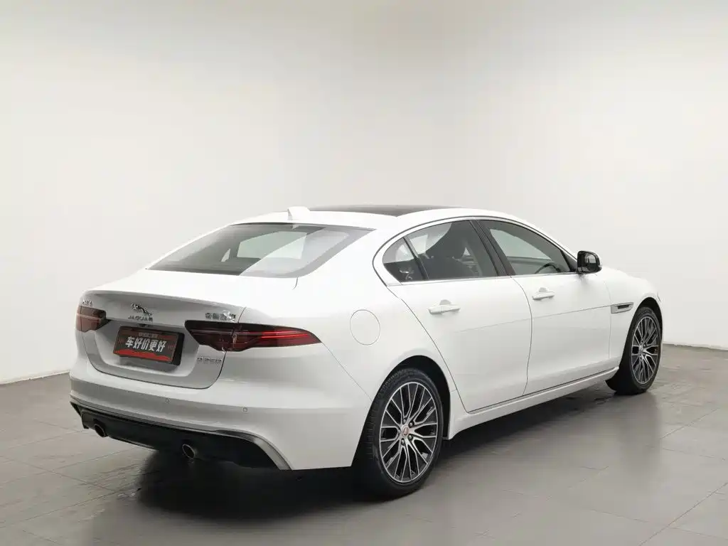 Jaguar XEL — миниатюра 2