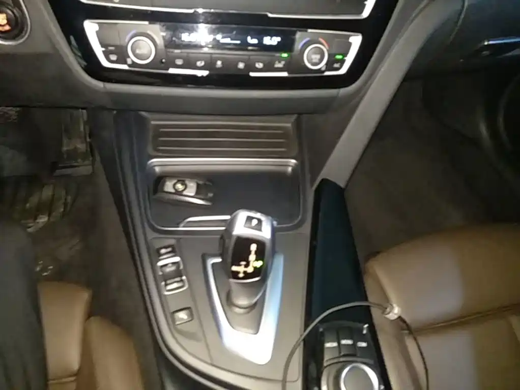 BMW 3 Series — миниатюра 14