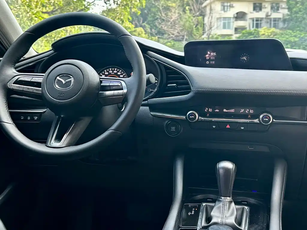 Mazda 3 Axela — миниатюра 8