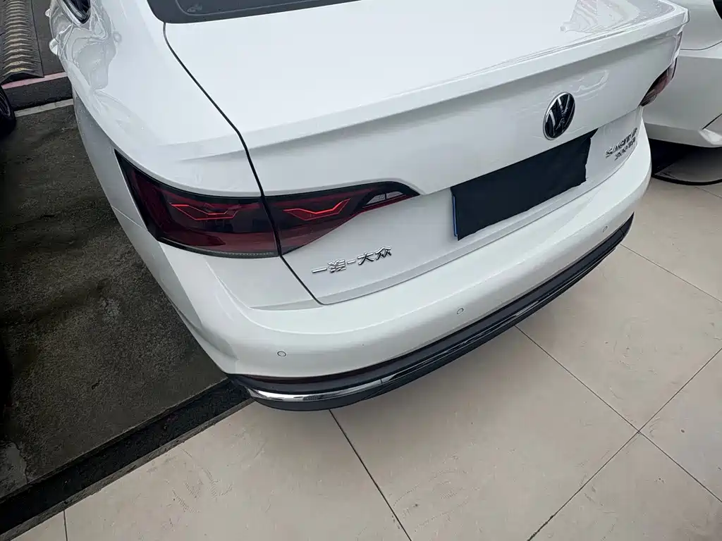 Volkswagen Sagitar — миниатюра 16