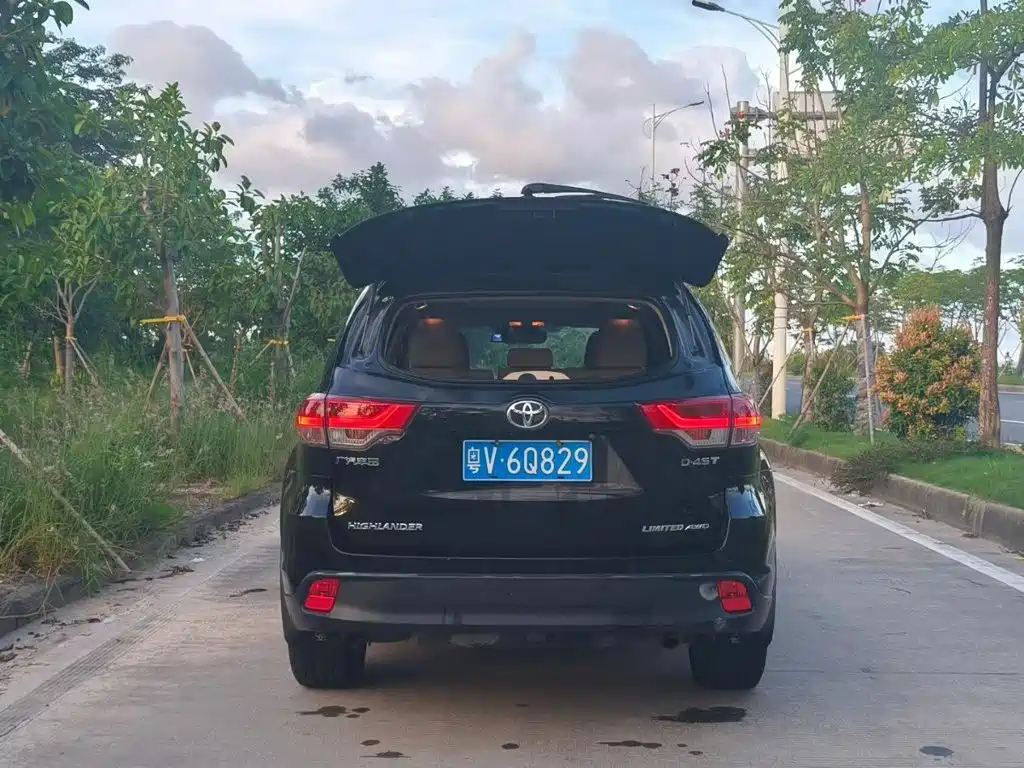 Toyota Highlander — миниатюра 9