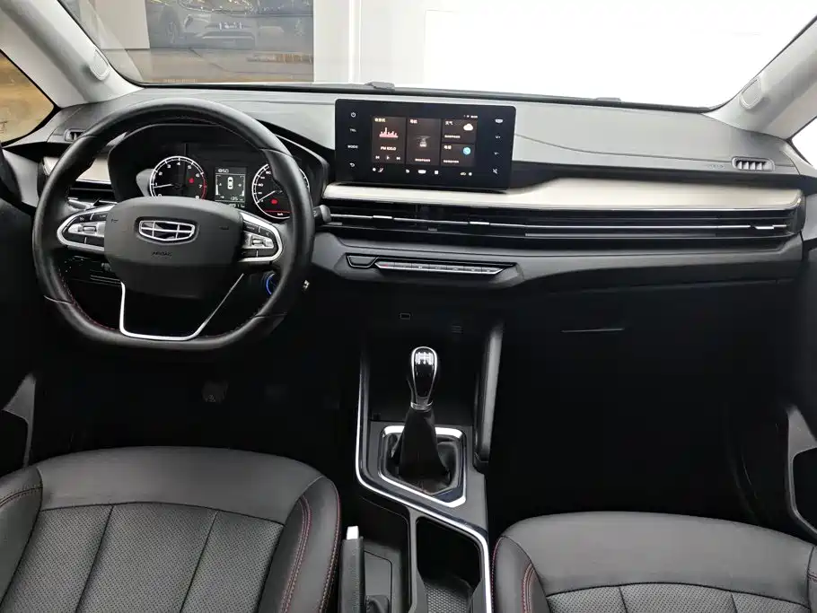 Geely Vision X3 — миниатюра 12