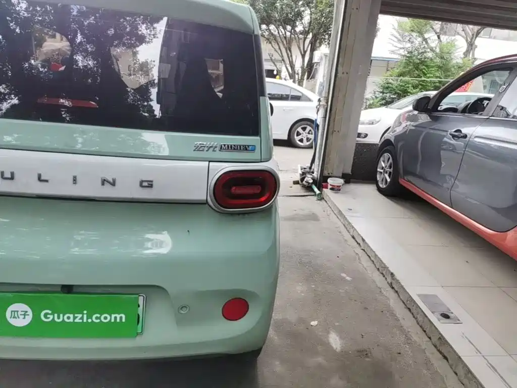 Wuling MINIEV — миниатюра 8