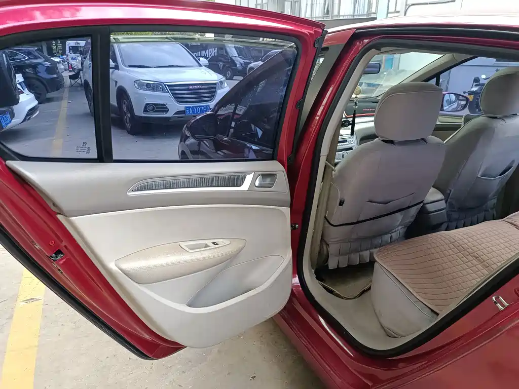 Peugeot 308 — миниатюра 13