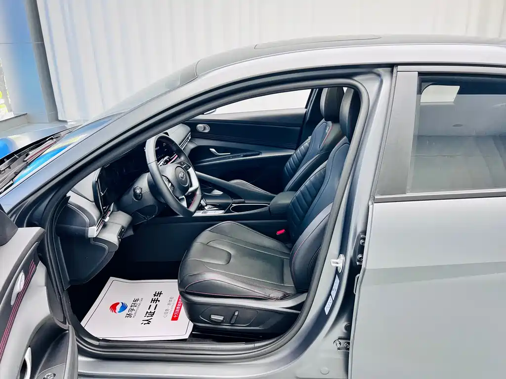 Hyundai Elantra — миниатюра 20