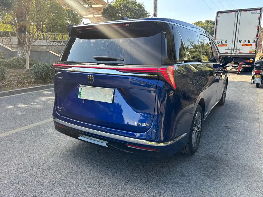 BUICK GL8 NEW ENERGY