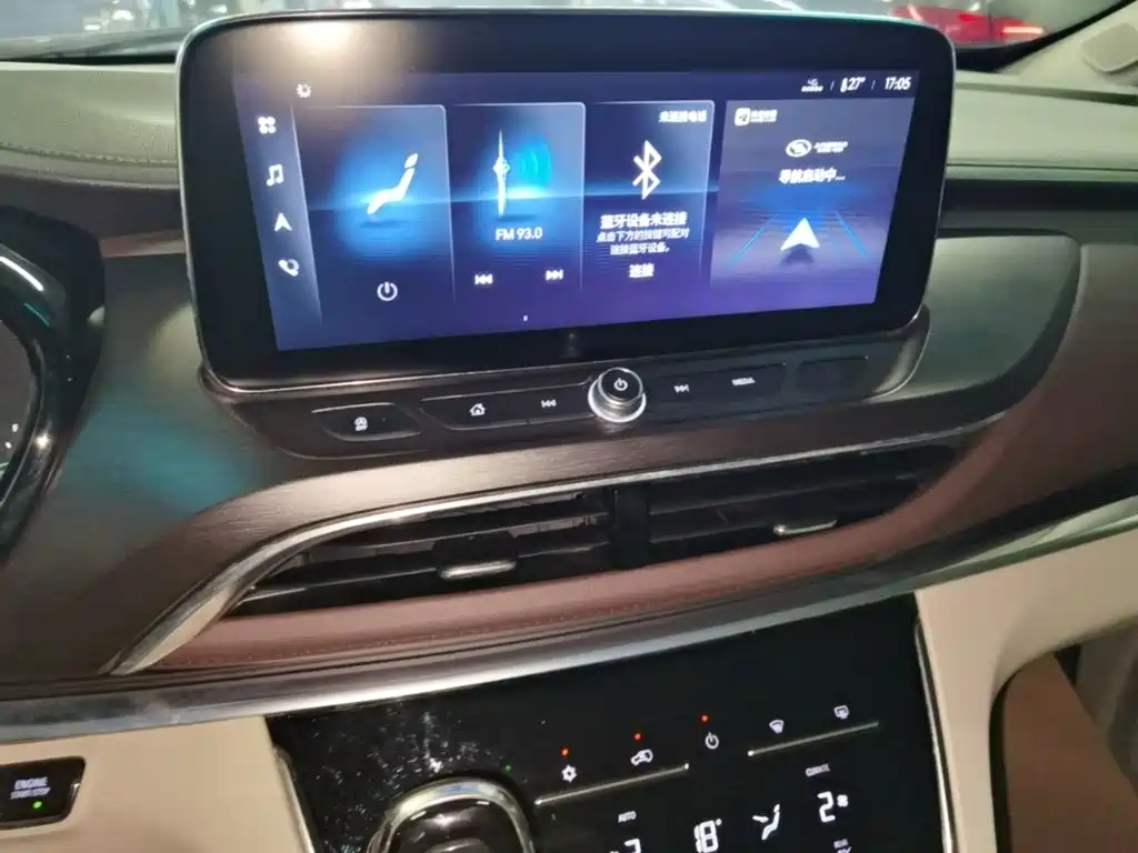 Buick GL8 — миниатюра 13