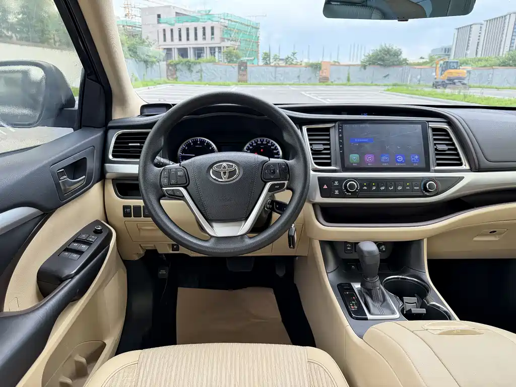 Toyota Highlander 2018 2.0T Elite 7 мест V