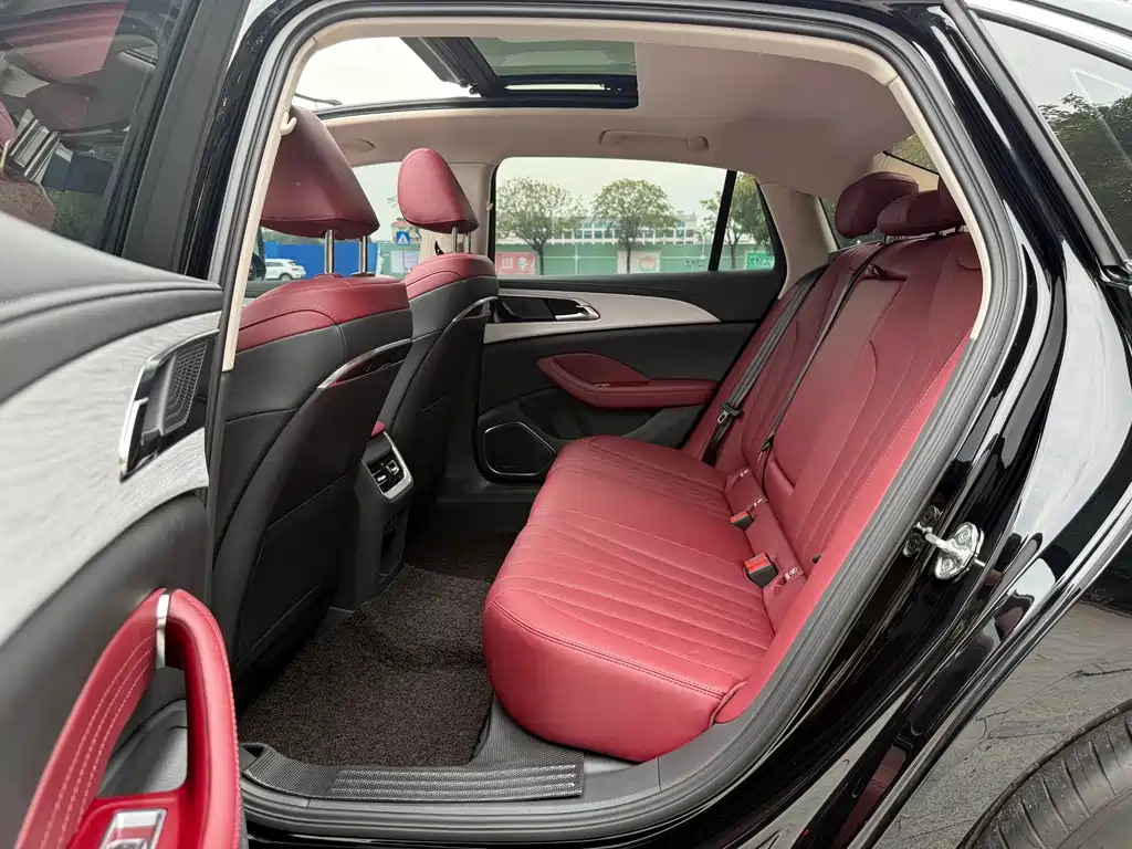 Hongqi Hongqi H5 — миниатюра 5