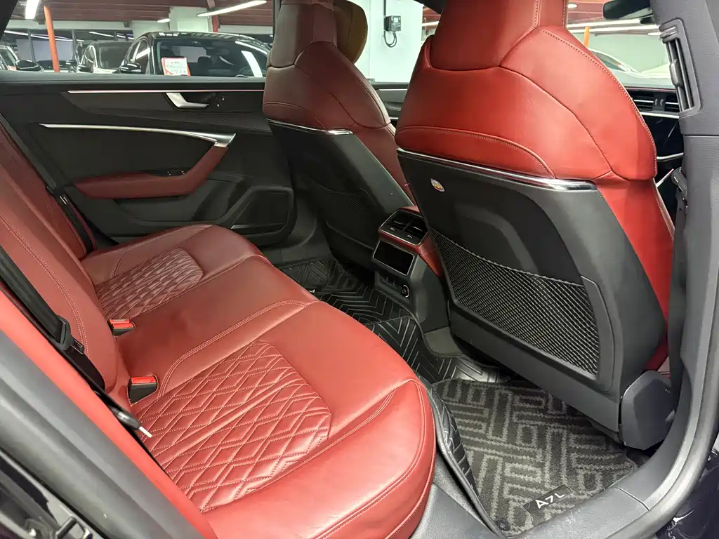 Audi A7L — миниатюра 12