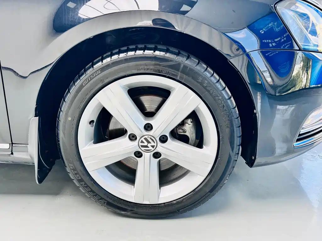 Volkswagen Magotan — миниатюра 4