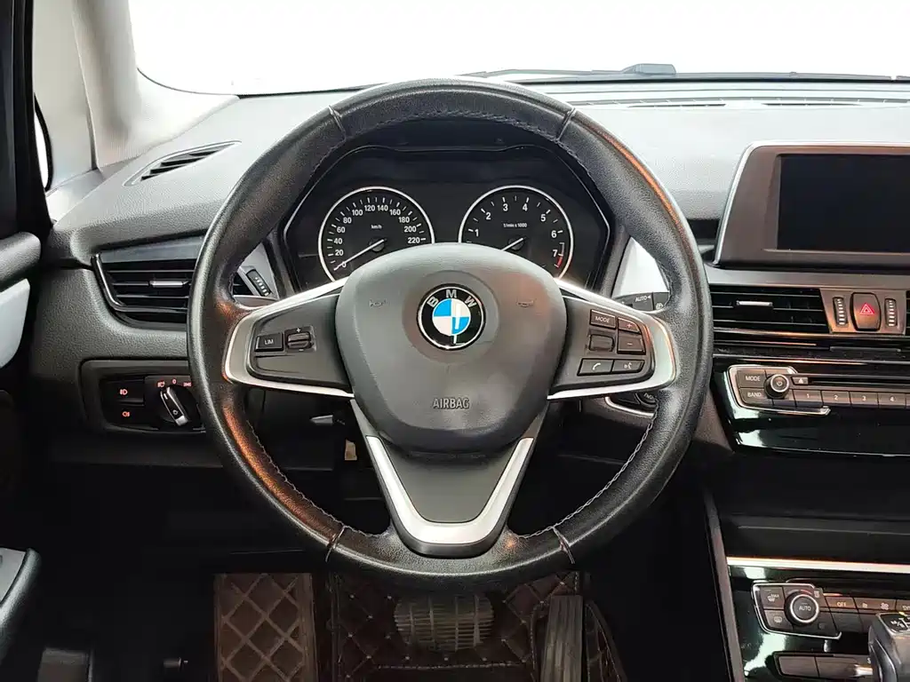 BMW 2 Series Active Tourer — миниатюра 18