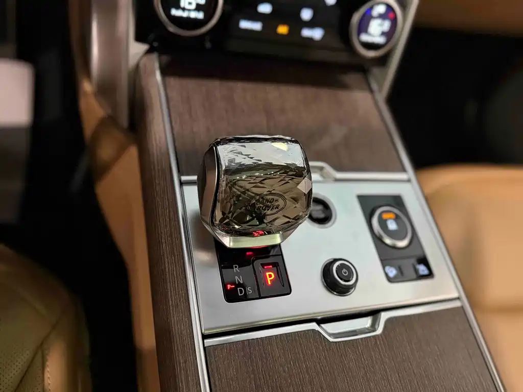 Land Rover Range Rover — миниатюра 11