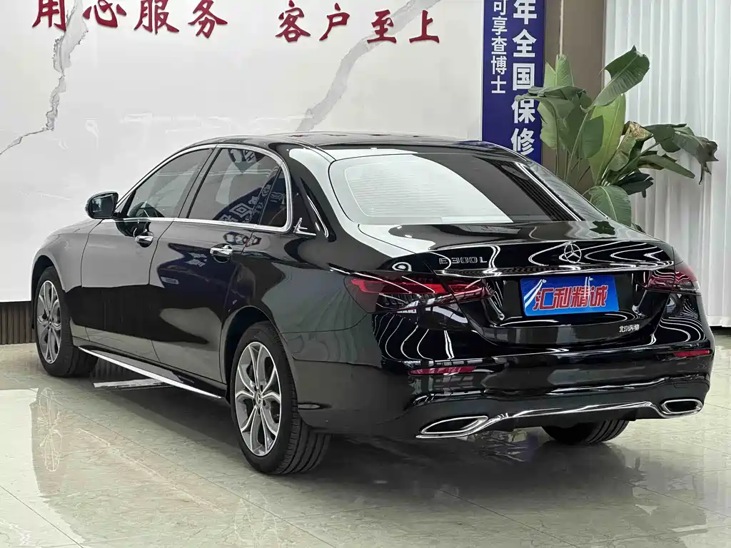 Mercedes-Benz E-Class — миниатюра 4