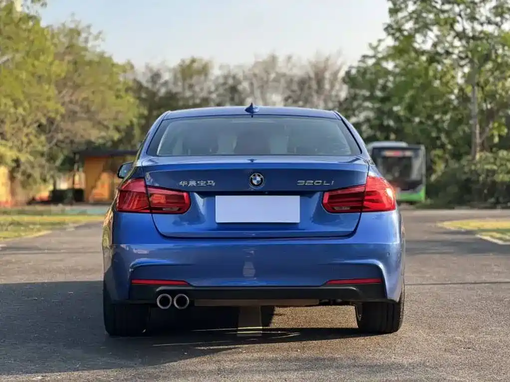 BMW 3 Series — миниатюра 8