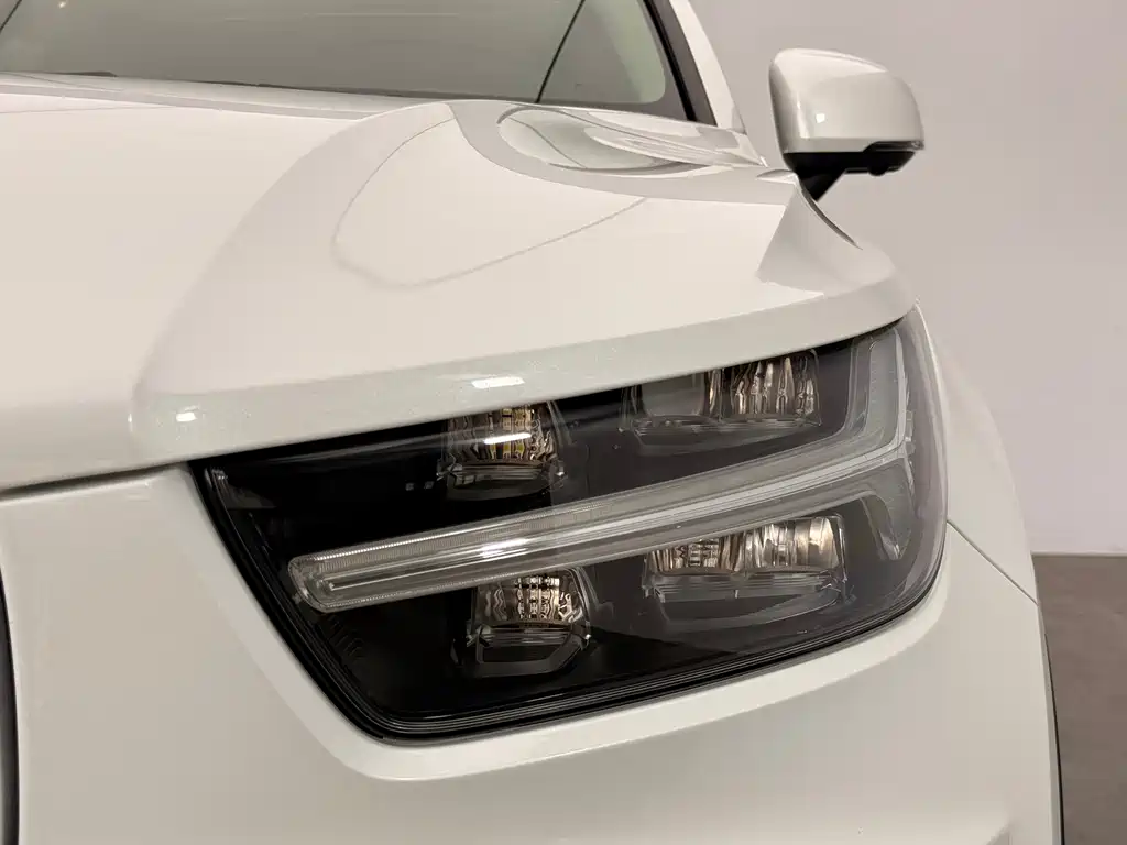 Volvo XC40 — миниатюра 12