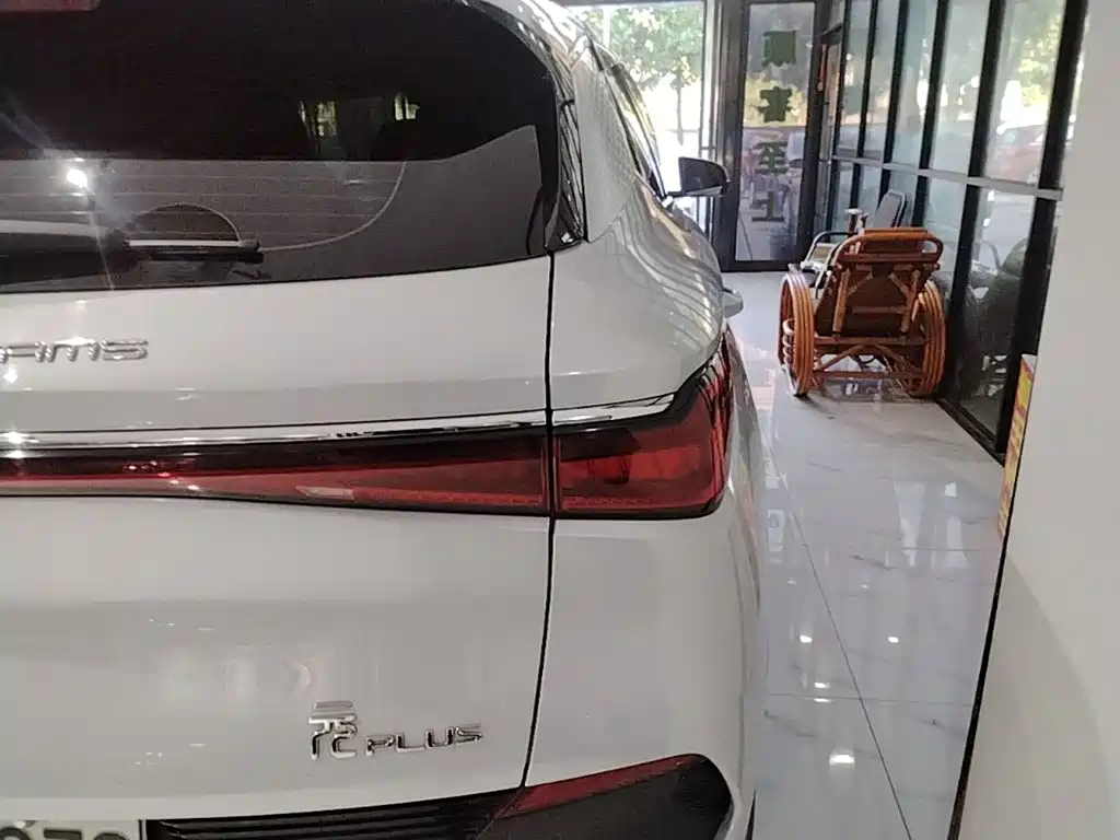 BYD Yuan Plus — миниатюра 8