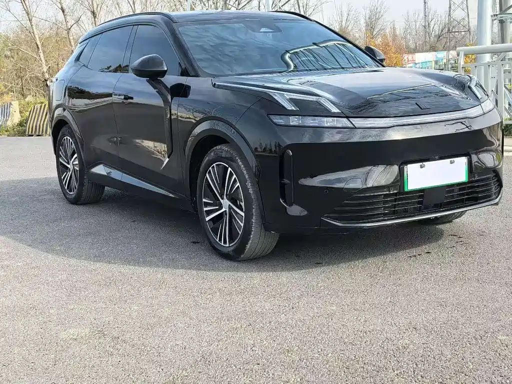 Lynk & Co 08 EM-P — миниатюра 3