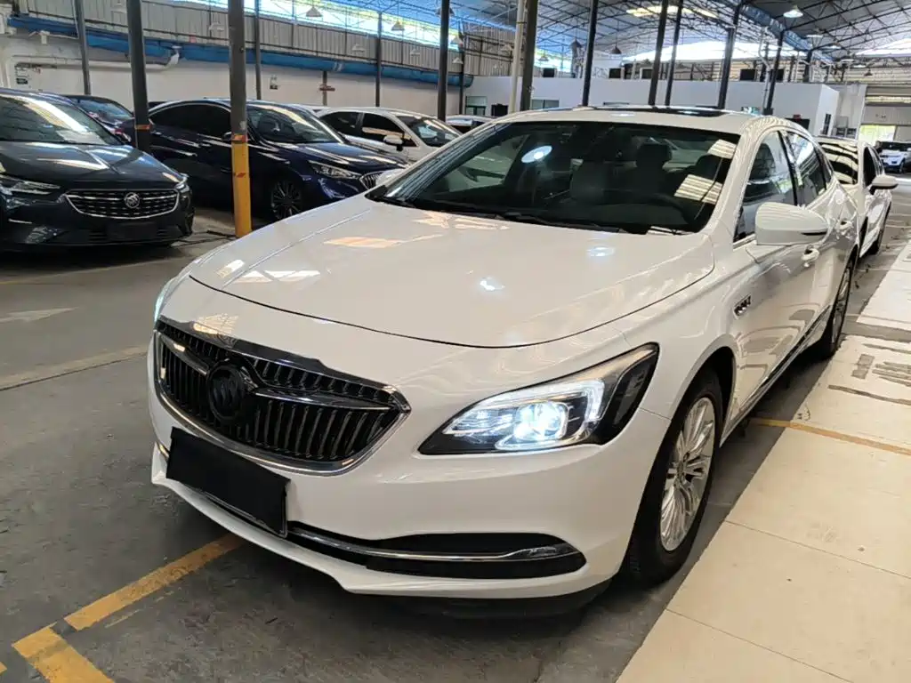 Buick LaCrosse — миниатюра 2